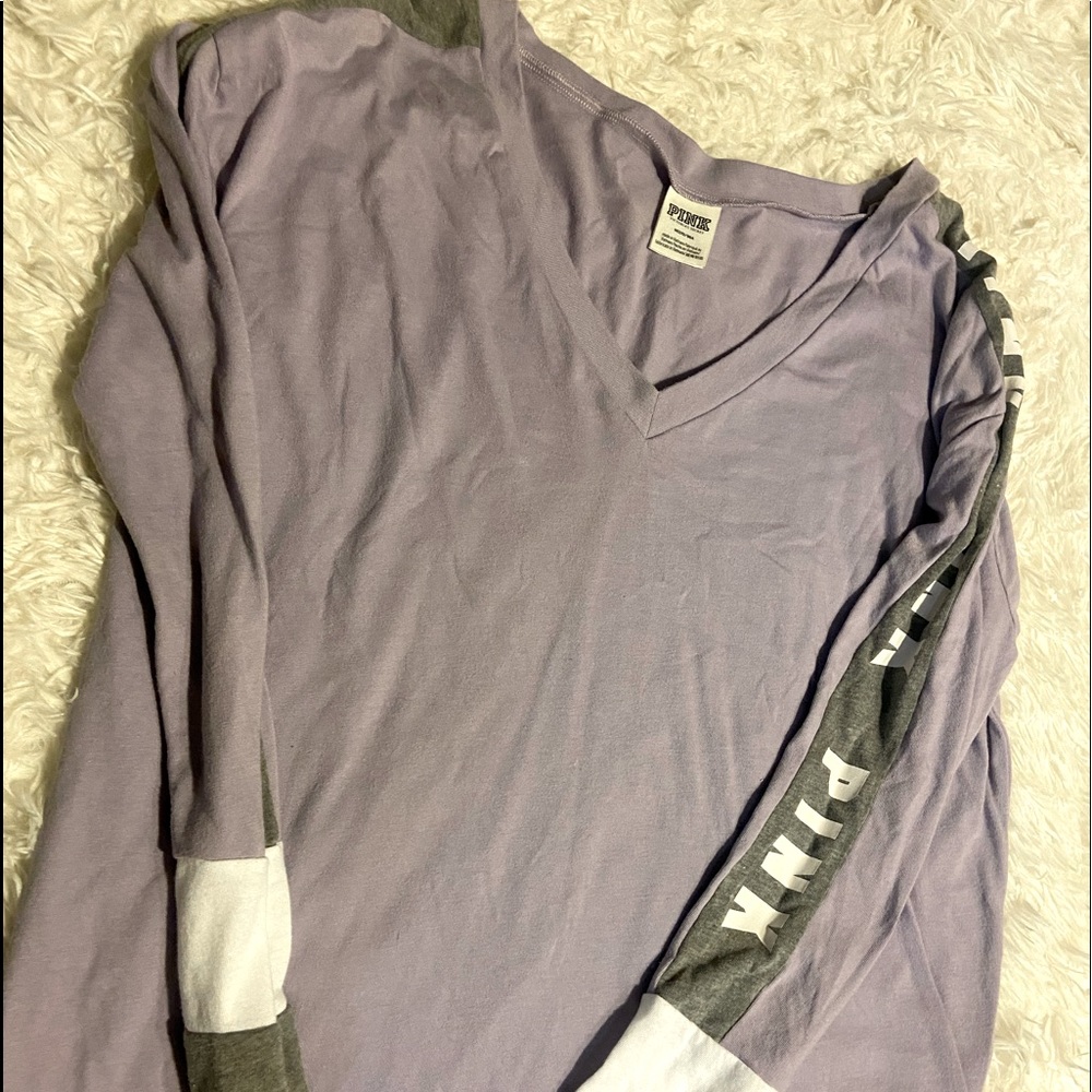 VS long sleeve tee
